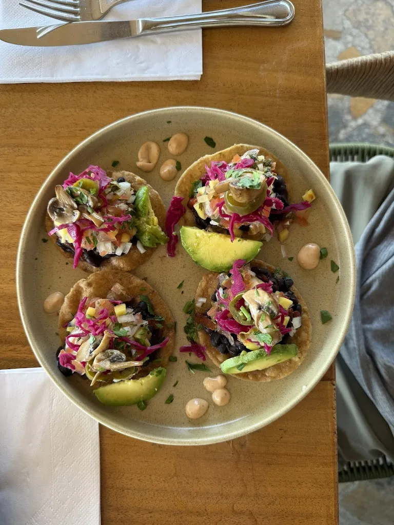 Carmen_Serena Tropical Bistro_Santa Marta_review