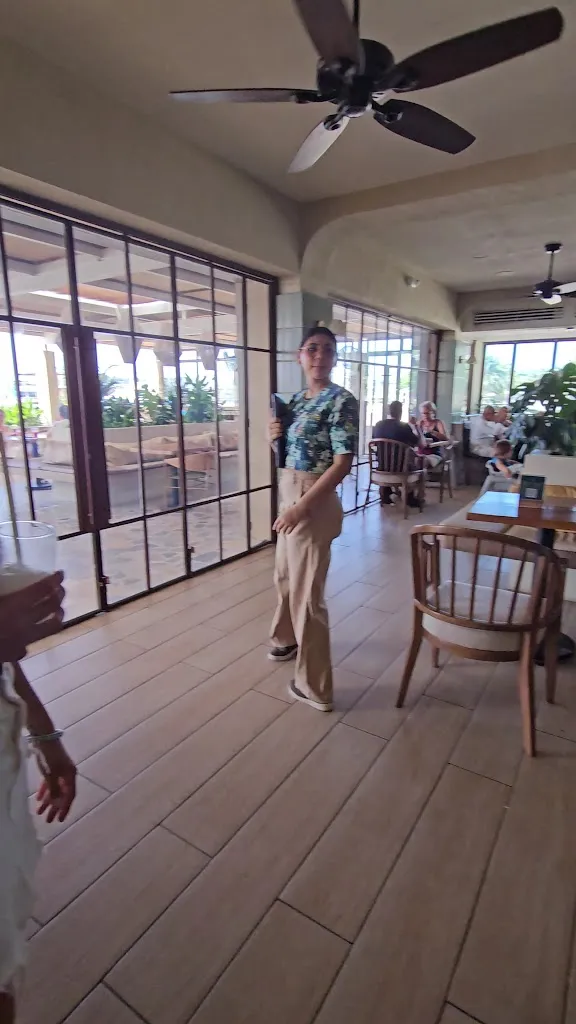 Serena Tropical Bistro_Santa Marta_slider_image_2