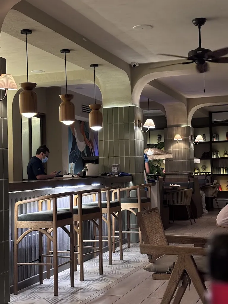 Serena Tropical Bistro_Santa Marta_slider_image_3