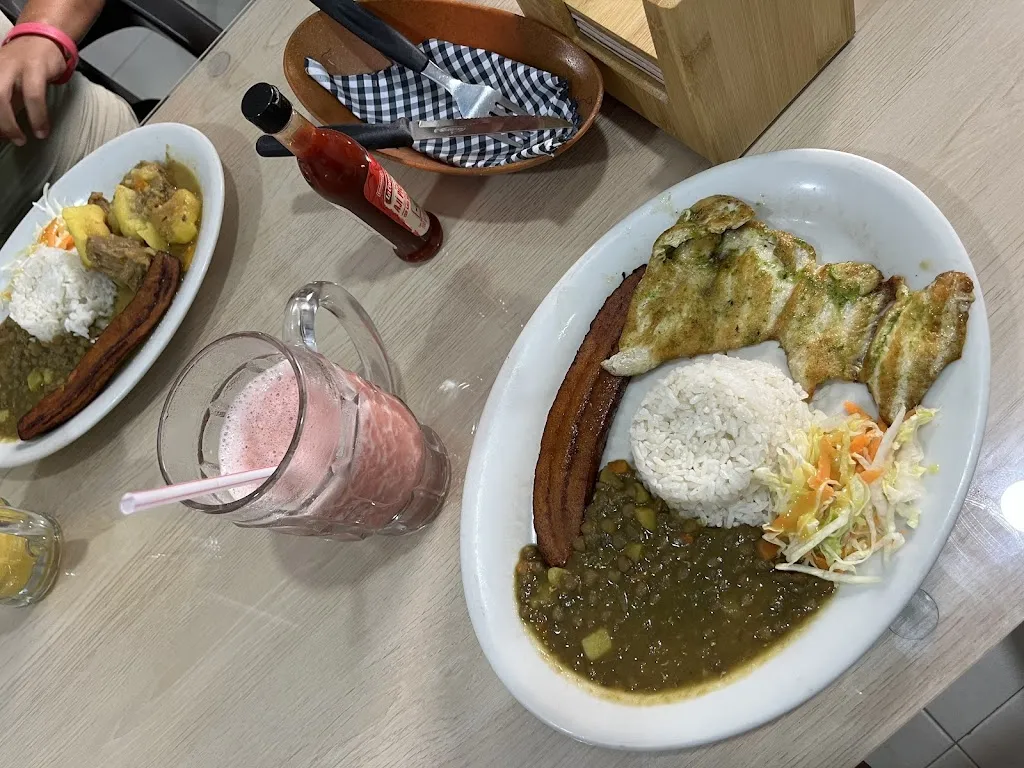 Restaurante Medellin_Santa Marta_slider_image_3