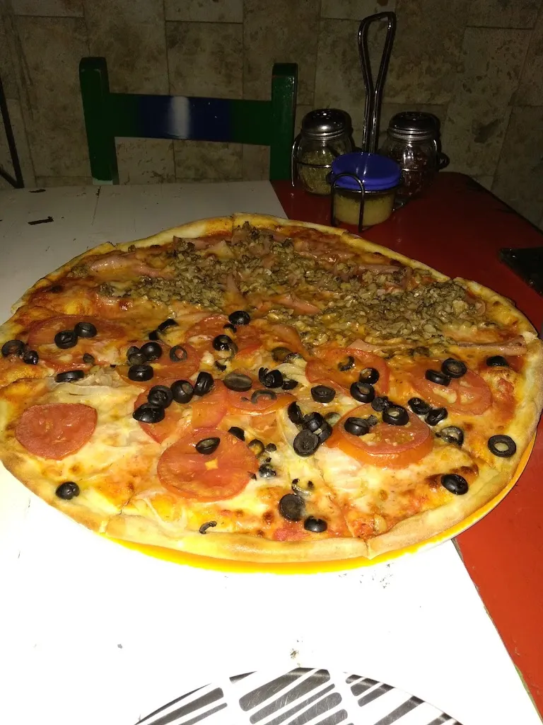 Angie MG_Nunzios Pizza & Pasta_Santa Marta_review