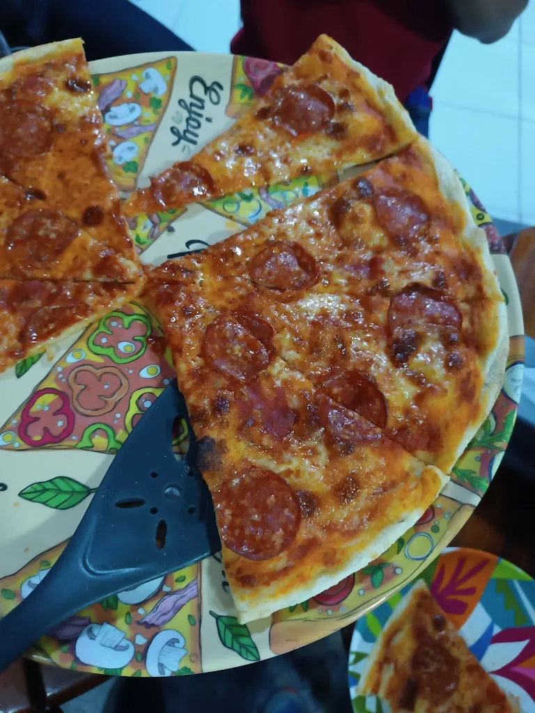 Nunzios Pizza & Pasta_Santa Marta_slider_image_3