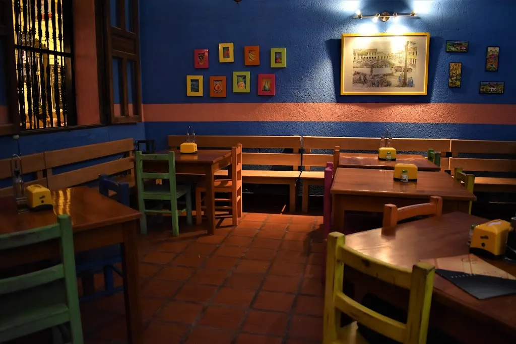 La Casona Restaurante Pizzeria_Santa Marta_slider_image_1