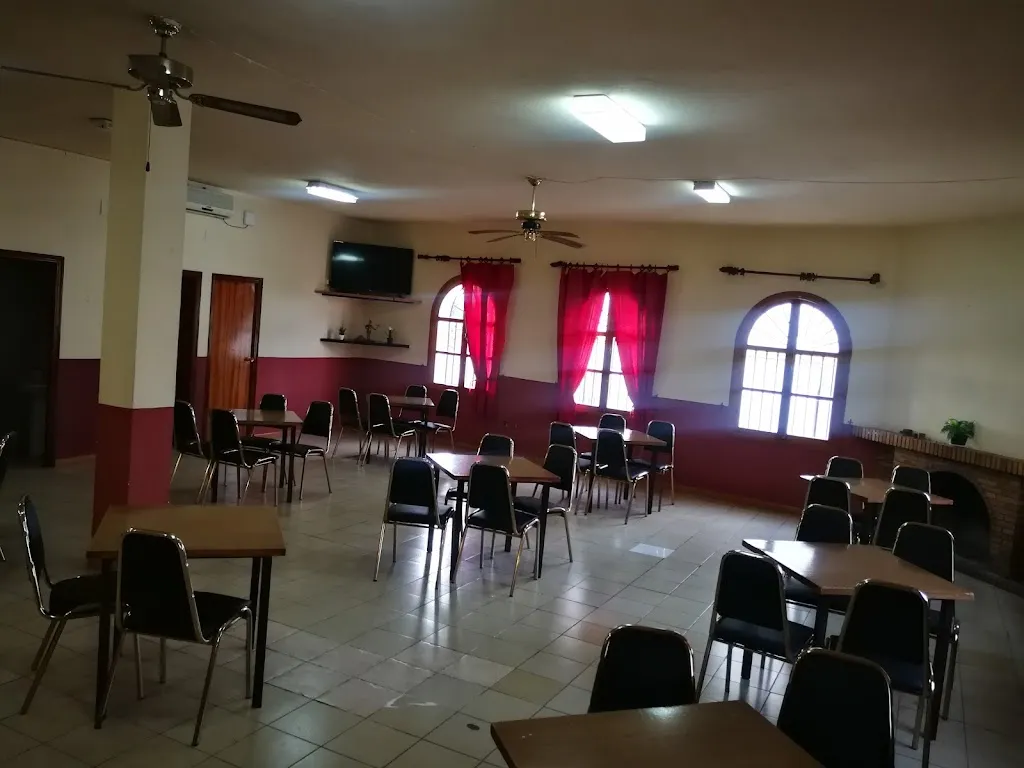 Bar Hogar del pensionista ristorante a Valverde de Burguillos