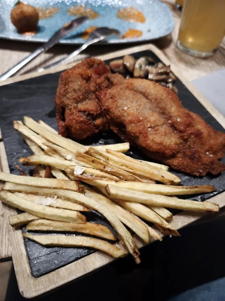 YAFEA ALYAFEI_Lateral_Valle de Santa Ana_recensione