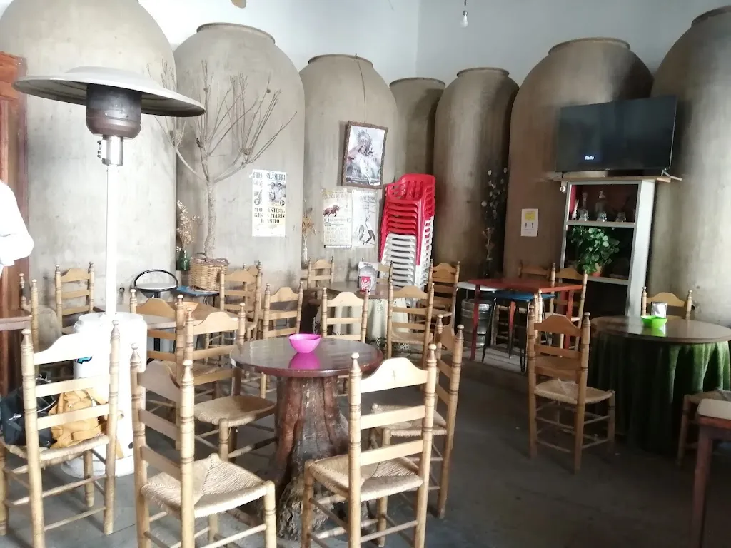 BAR LA BODEGA_Valencia del Ventoso_slider_image_3