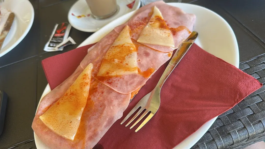 Bar de la piscina_Villagonzalo_slider_image_2