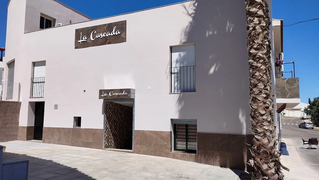 La Cascada - Restaurante_Valverde de Leganés_slider_image_1