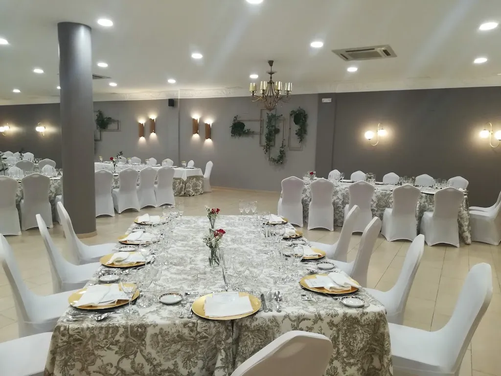 Hostal Restaurante el Chiringuito restaurant in Valverde de Leganés