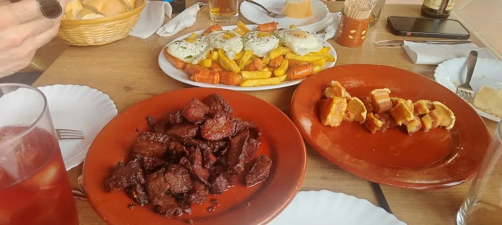 Manuel Fernández_Bar El Andaluz_Villarta de los Montes_recensione