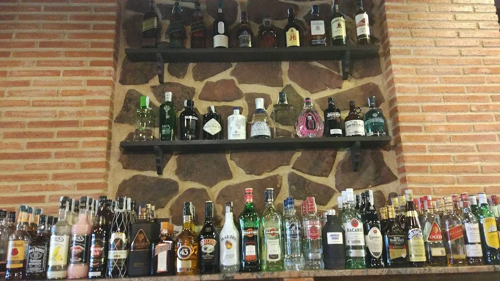 Bar Piscina Andaluz_Villarta de los Montes_slider_image_1