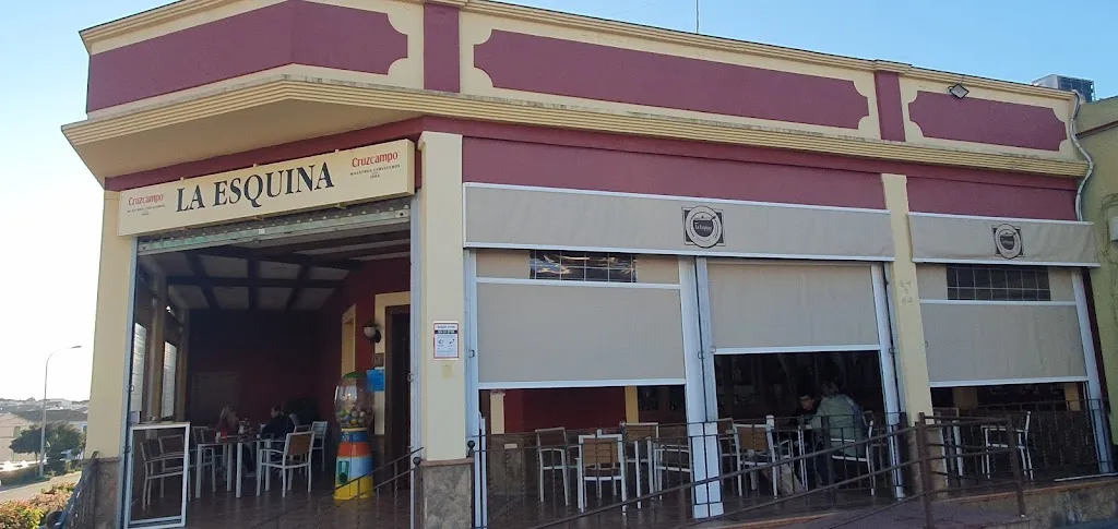 Manuel Orrego_Café Bar La Esquina_Villanueva del Fresno_review