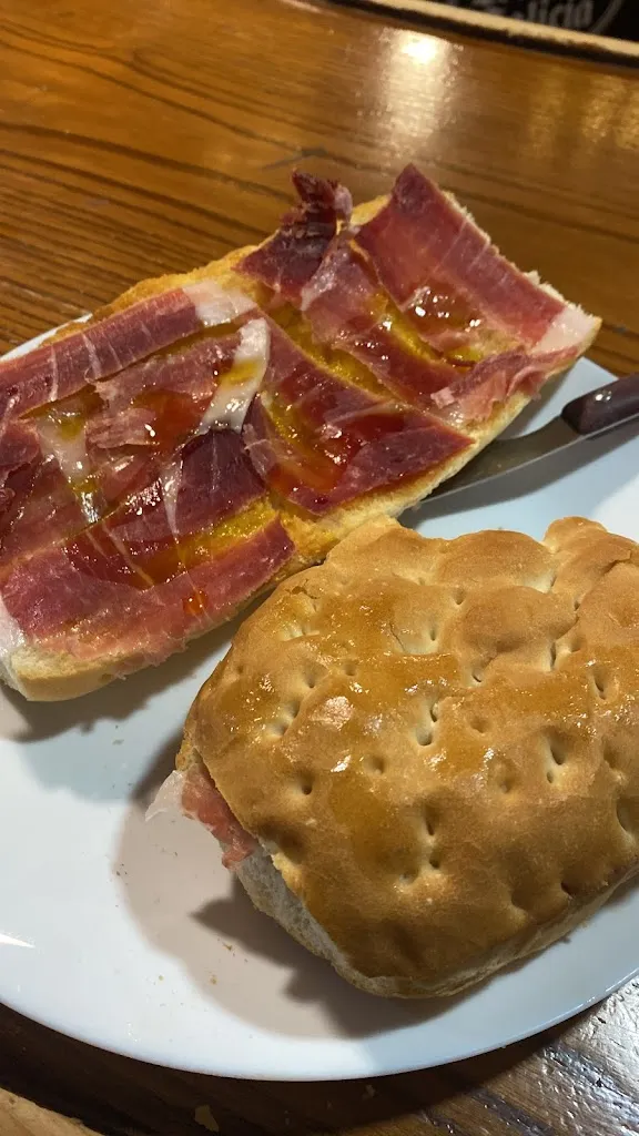 juan jose idañez hervas_Restaurante 2000_Villanueva del Fresno_review