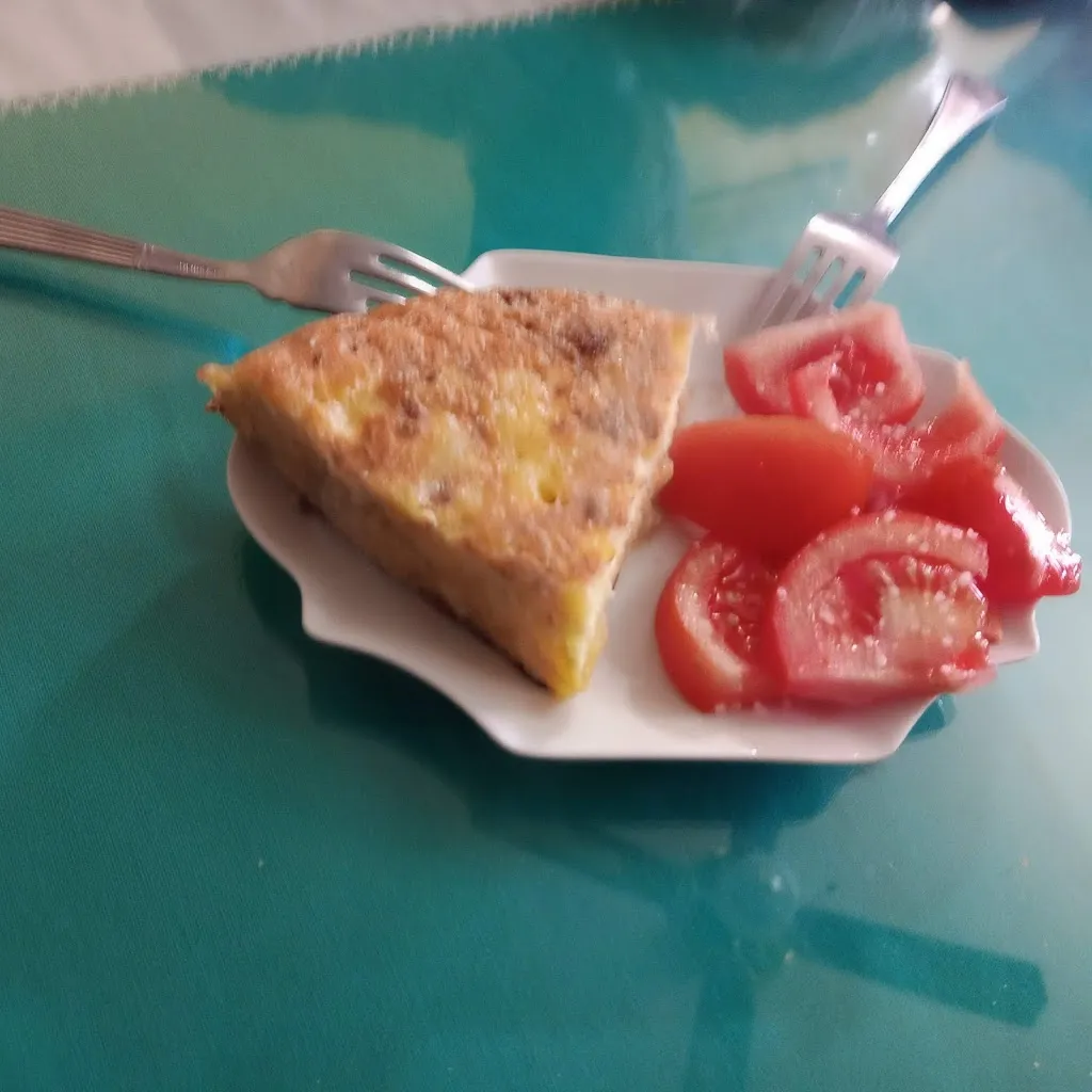 Margarita Montes_Cafetería Restaurante 2001_Villanueva del Fresno_review