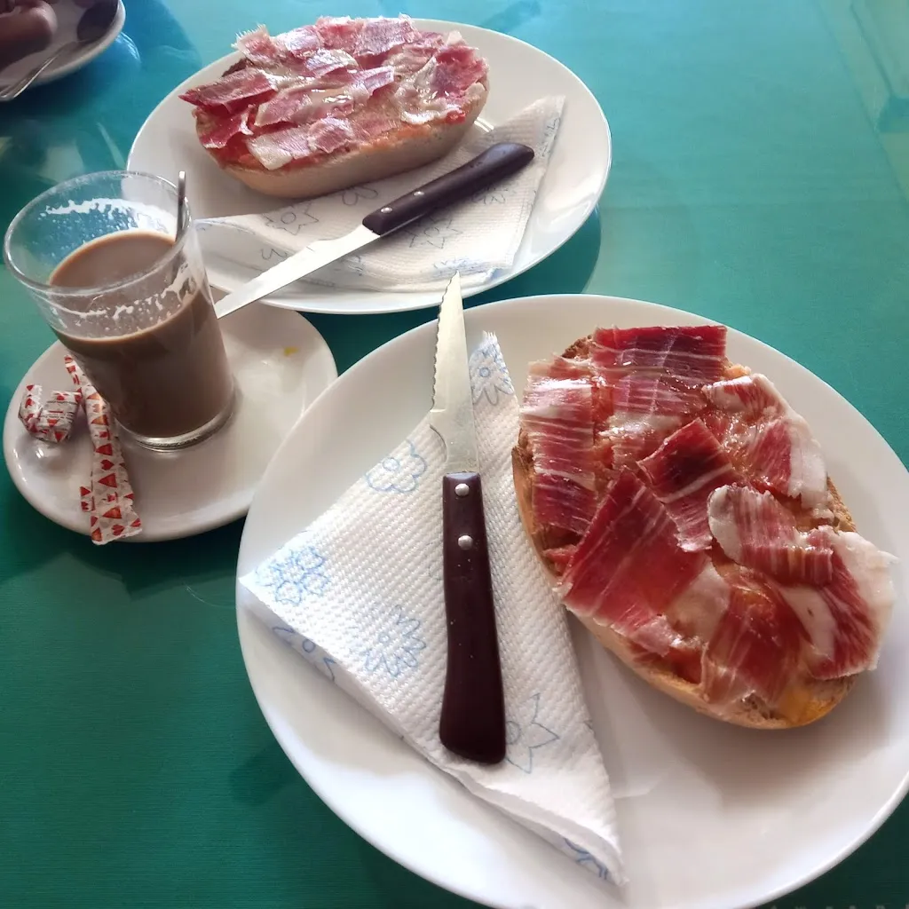 Cafetería Restaurante 2001_Villanueva del Fresno_slider_image_3