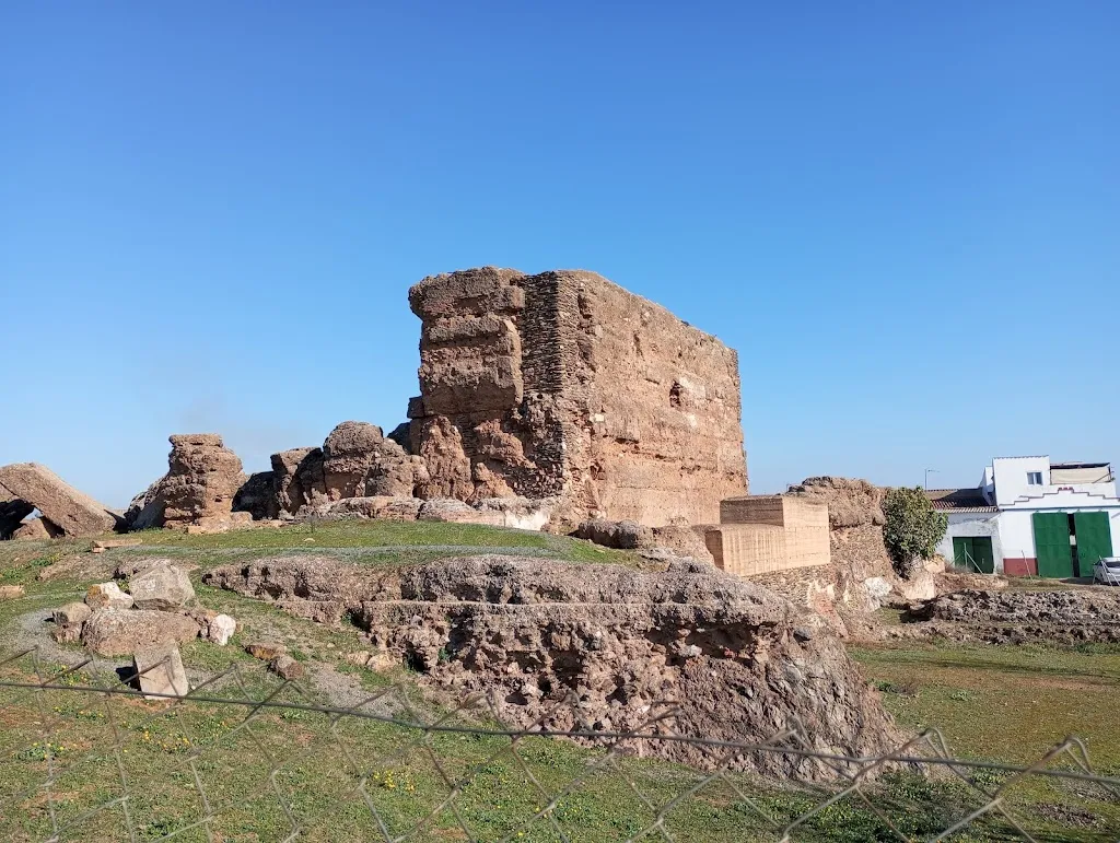 Restos del Castillo de Villanueva del Fresno_Villanueva del Fresno_slider_image_1