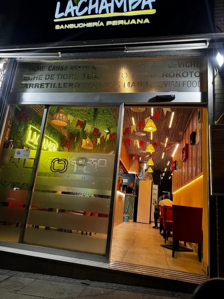 LA CHAMBA Sangucheria Peruana_Zarza La_slider_image_3