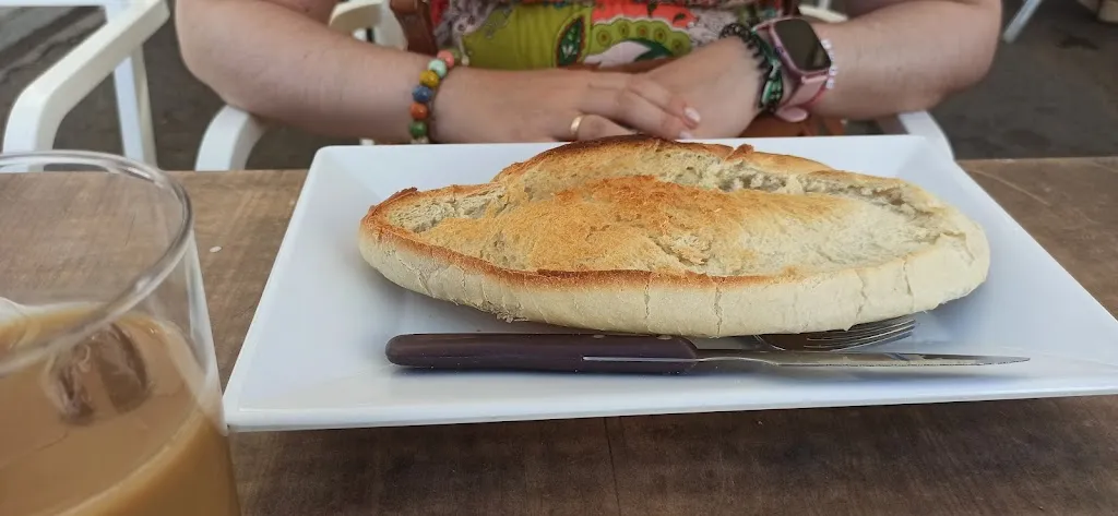 Fco. J. S. C_Bar La Parada_Zalamea de la Serena_review