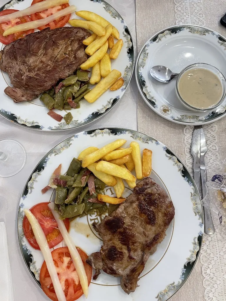 Hostal La Perla_Zalamea de la Serena_slider_image_3