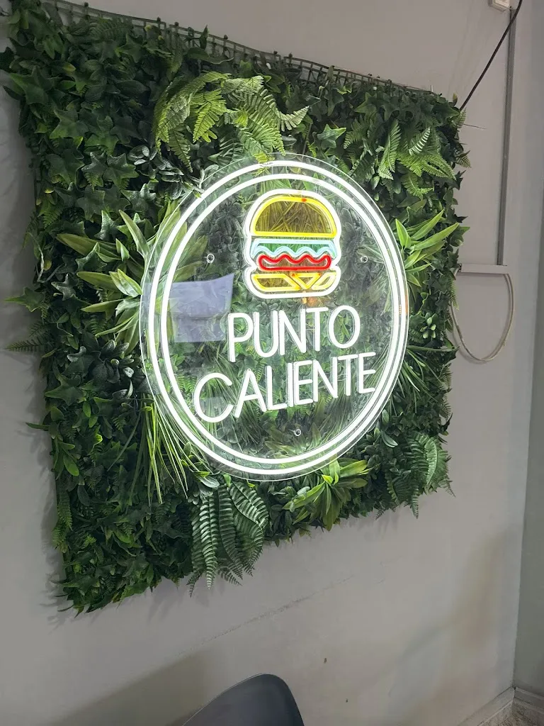 J.J._Hamburguesería Punto Caliente_Zarza-Capilla_review