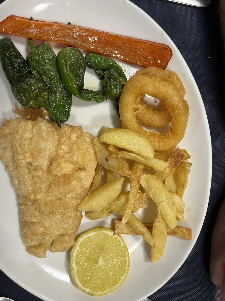 Alvaro comella lópez-pinto_Hostal l'Esquella_Aiguafreda_review