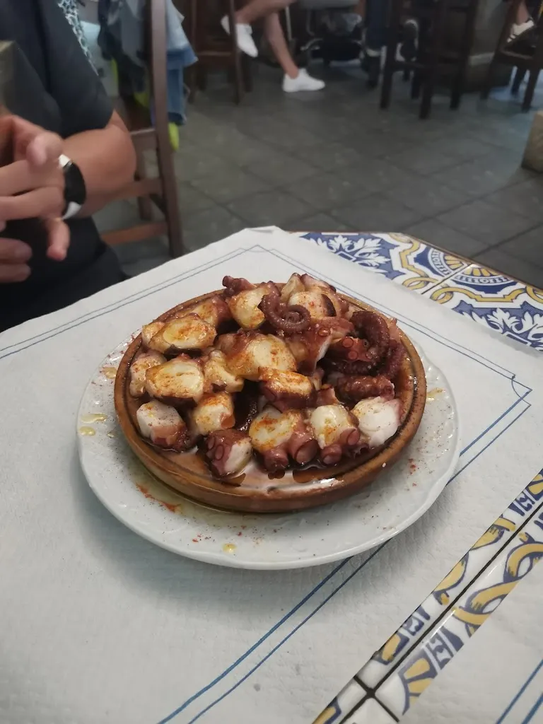 Beatrice_Adega Mandil_Melide_review