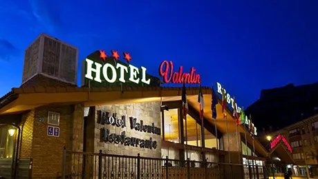 Restaurante Valentín_Aguilar de Segarra_slider_image_1