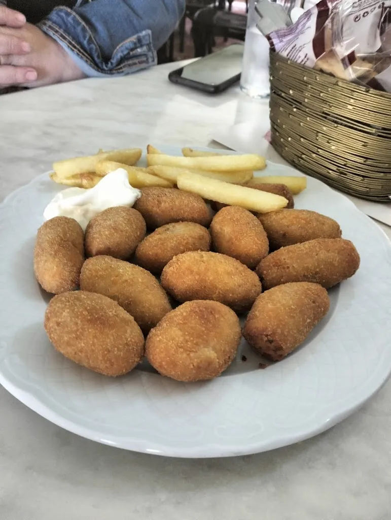 Gran Bar_Aguilar de Segarra_slider_image_3