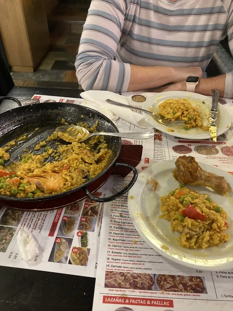 Mick Finn_A fabrica do camiño_Melide_review