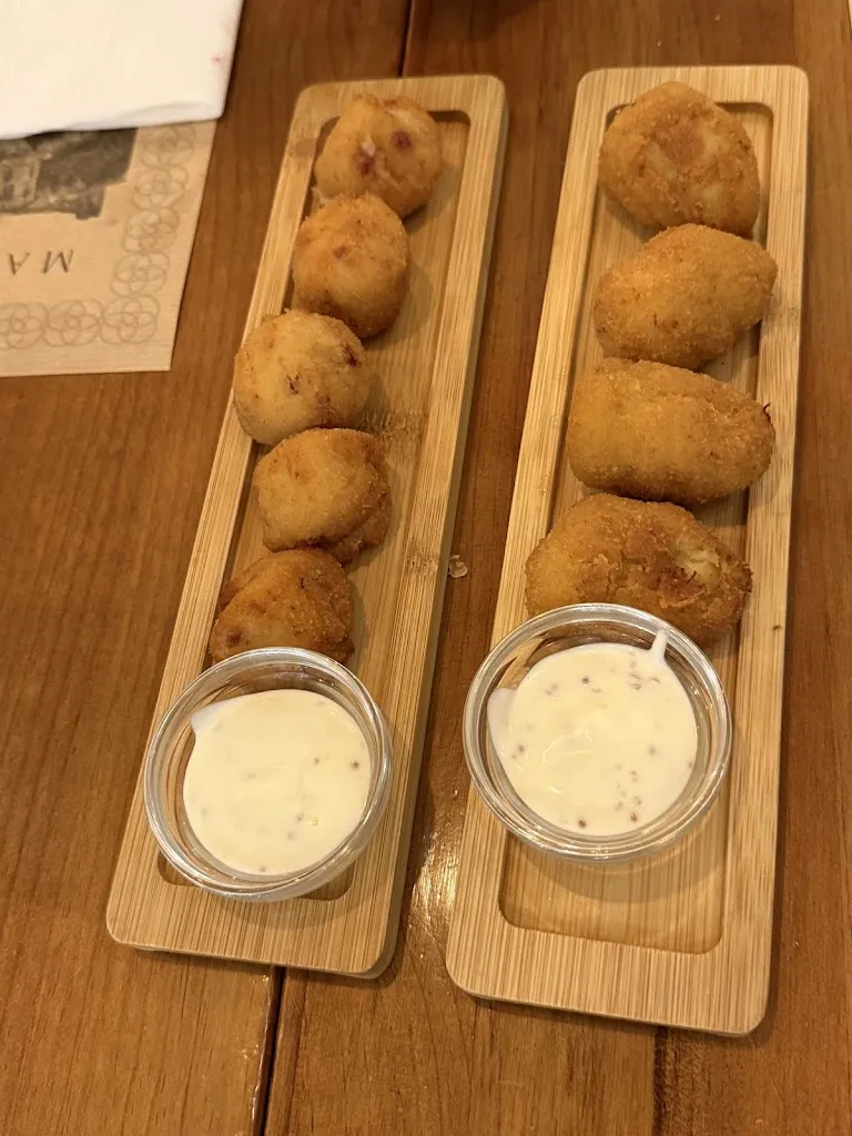 Marta Álvarez garcia_Restaurante Mesón Añejo_Aguilar de Segarra_review