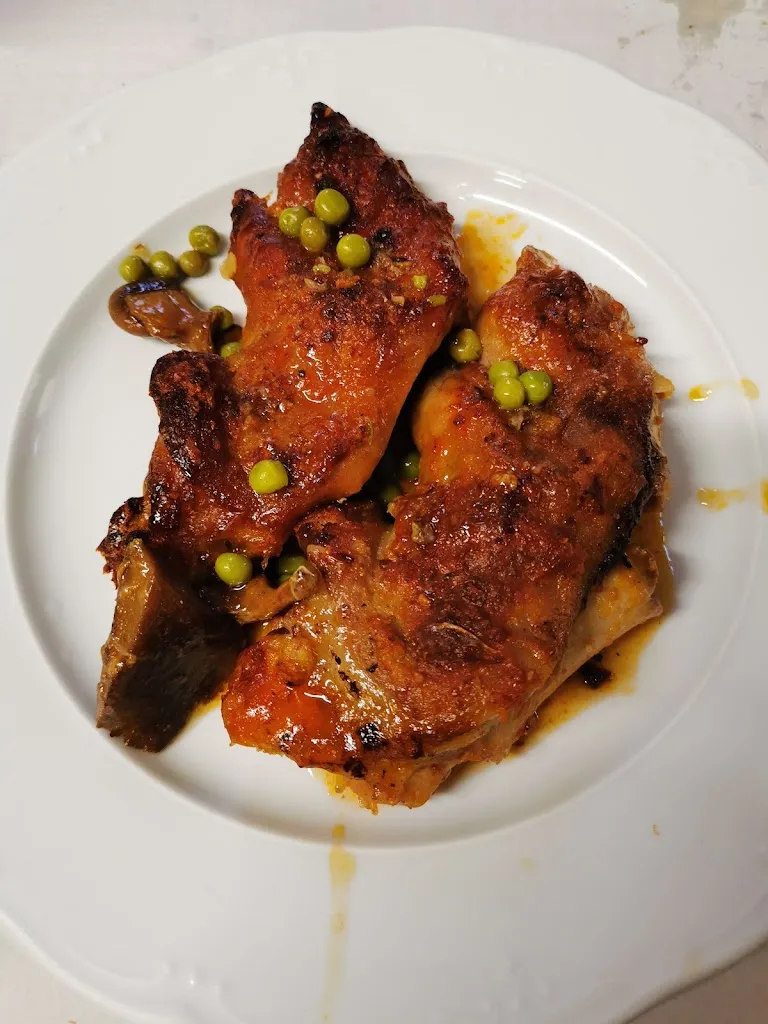 Fonda d'Alpens està tancada permanent_Alpens_slider_image_2