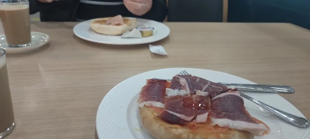 Menu_Área de Servicio Cepsa La Gran Familia_Villafranca de los Barros_image_8