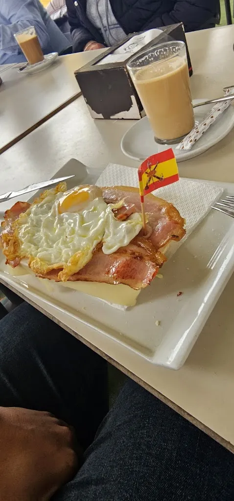 María José González Jiménez_IVÁN DE CASTRO_Villafranca de los Barros_review