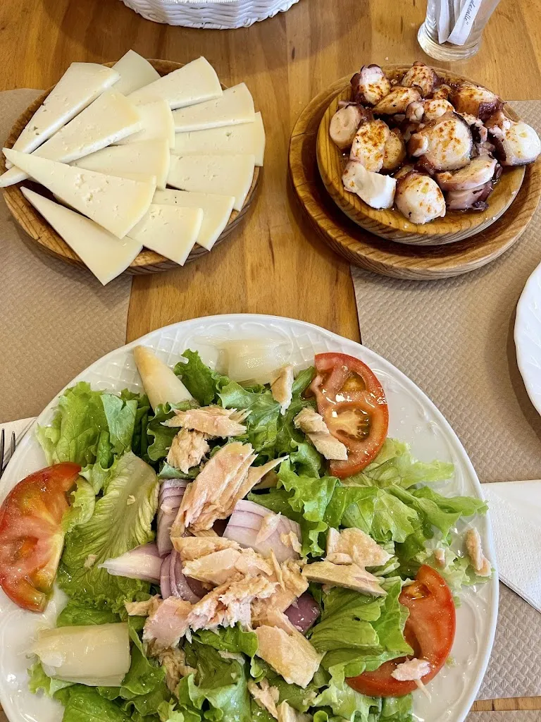 Alexander Leo-Hansen_Curros Bodega Restaurante_Melide_review