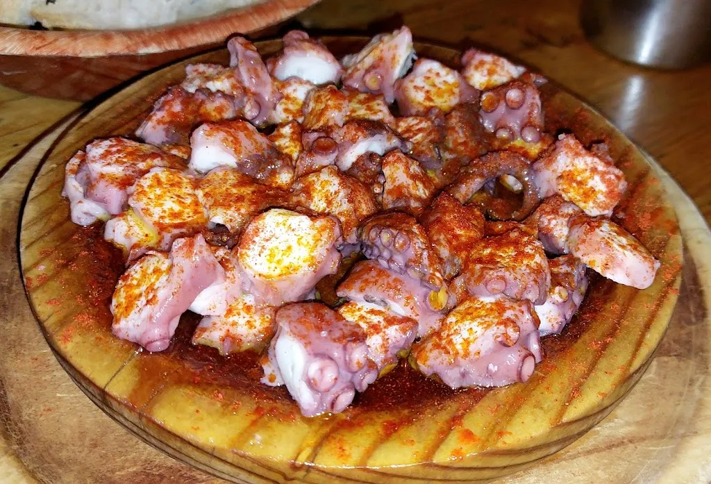 Curros Bodega Restaurante_Melide_slider_image_2