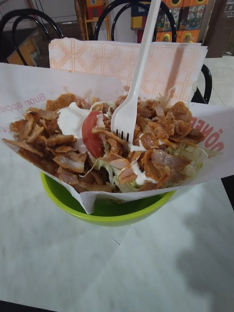 Kühni “Blue Bucket Hat pilgrim”_Döner Kebab_Villafranca de los Barros_review