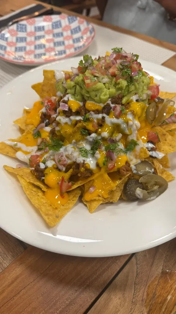 Pedro Leal_Los Tostones Grill_Abrera_review