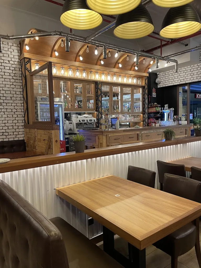 Los Tostones Grill restaurant in Abrera