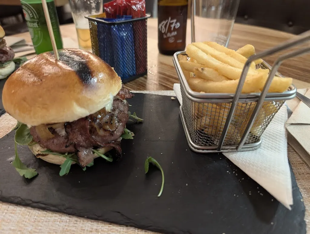 Los Tostones Grill_Abrera_slider_image_3