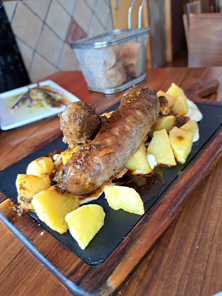 Robinson Patiño Peña_L'Estació Cafeteria Taperia_Abrera_review