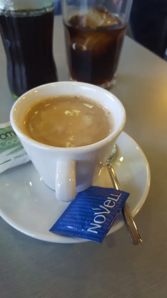 Henry Luis_La Factoría coffee & bistro_Abrera_review