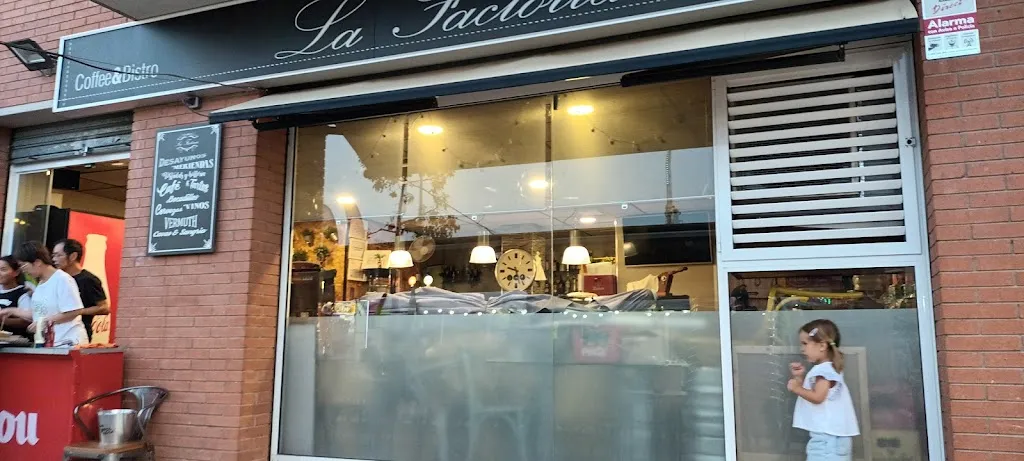 David Perez Ruiz_La Factoría coffee & bistro_Abrera_review