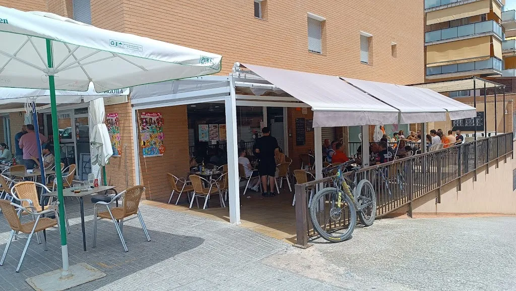 Oscar Hernandez_Bar Abby_Abrera_recensione