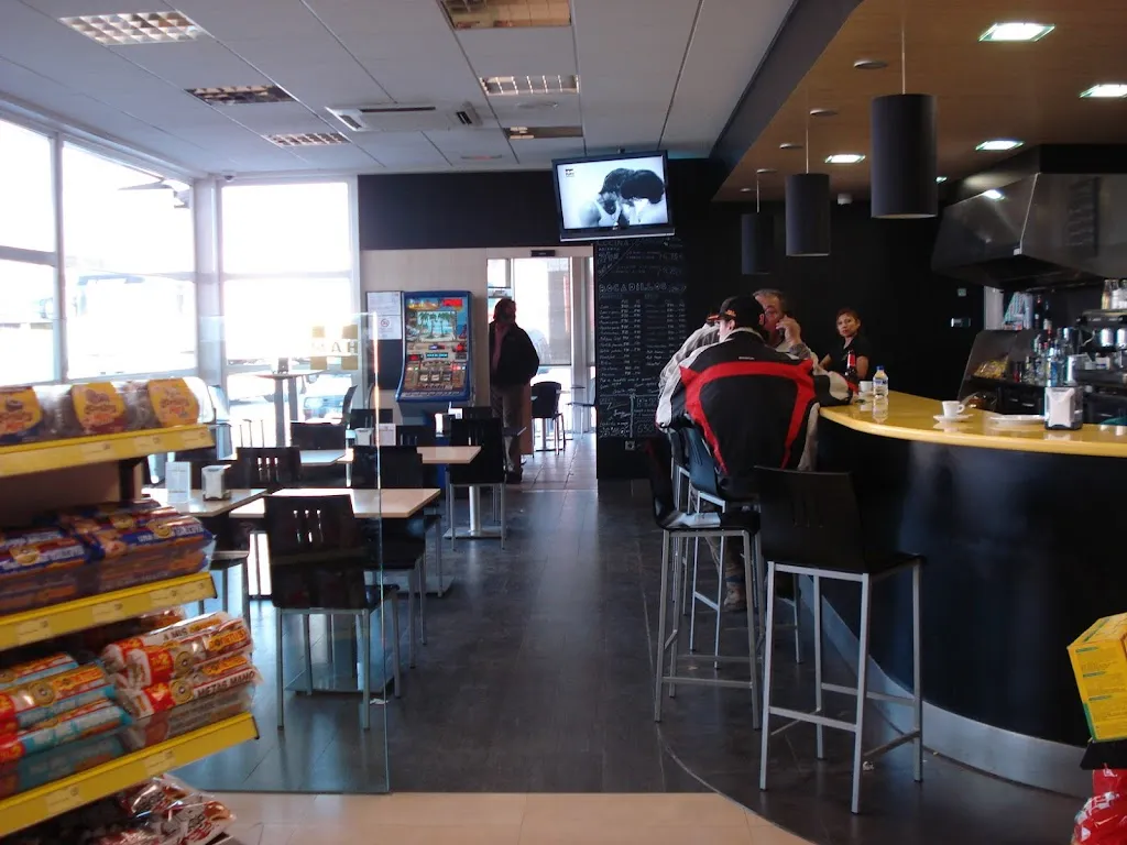 Cafeteria-Restaurant HAM_Abrera_slider_image_1