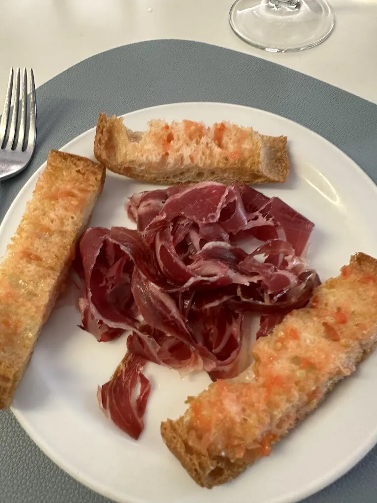 Brian Garza_La Barca Restaurant_Abrera_review