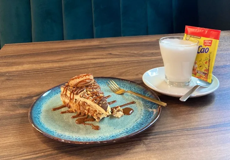 Annkathrin Kocher_Malavida Coffee Food & Drink_Melide_review