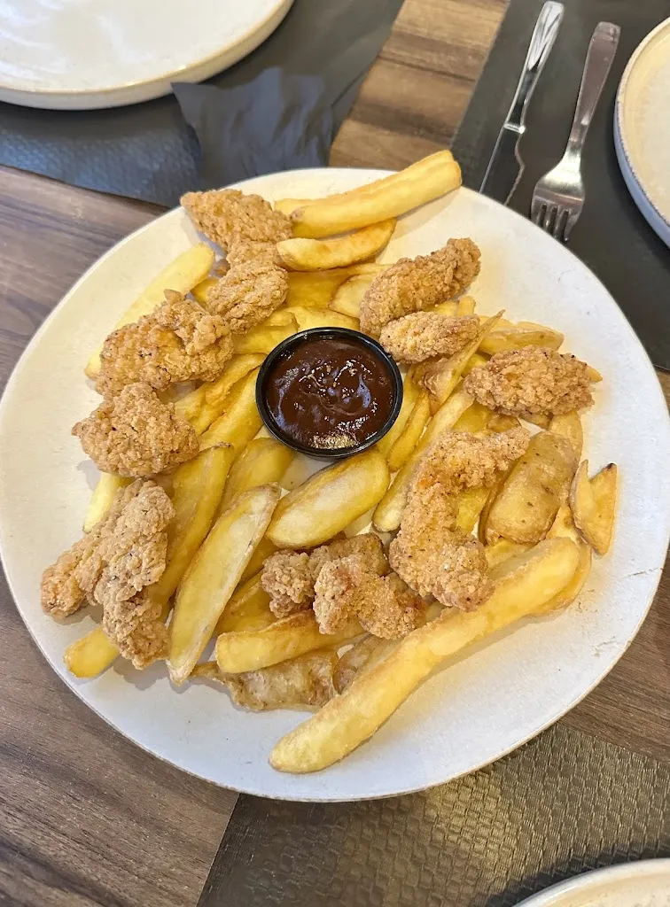 guada mansilla_Malavida Coffee Food & Drink_Melide_review