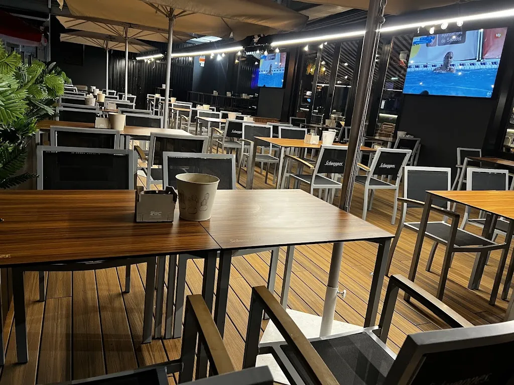 Malavida Coffee Food & Drink_Melide_slider_image_1