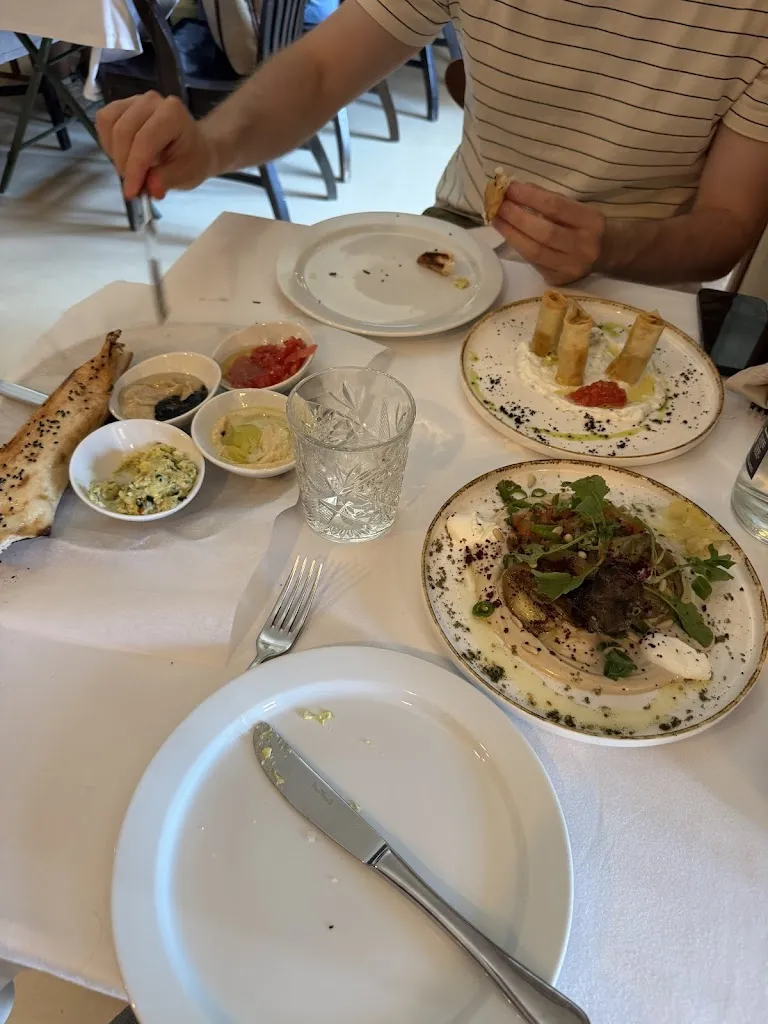 Yulia Zavorina_Restaurant Lăl_Abrera_review