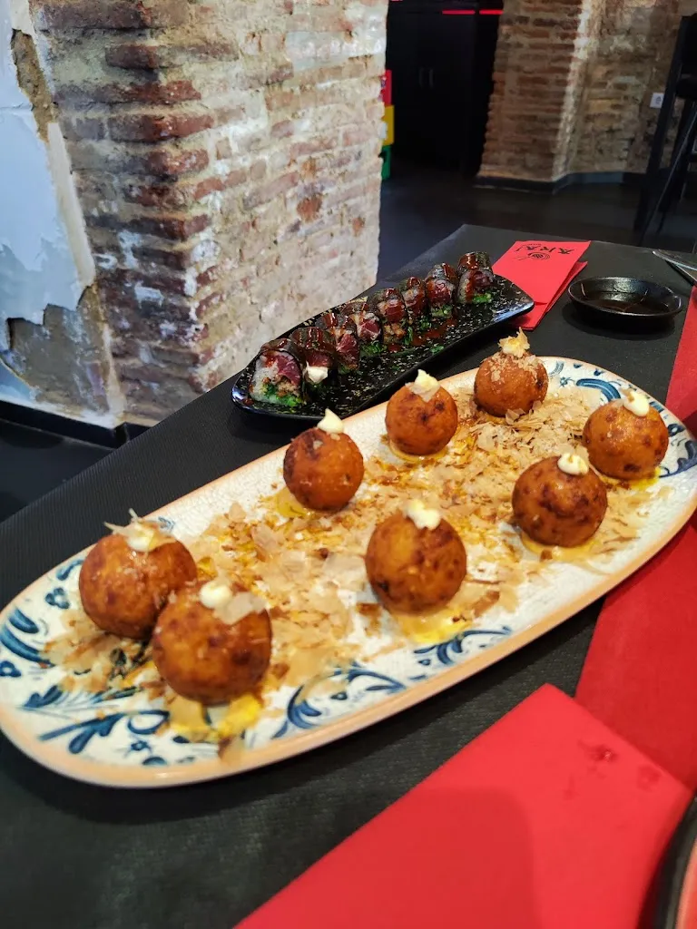 MALOLO lop_Akai Sushi_Zafra_review